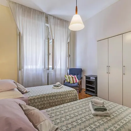 Lovely In With Kitchen Apartament