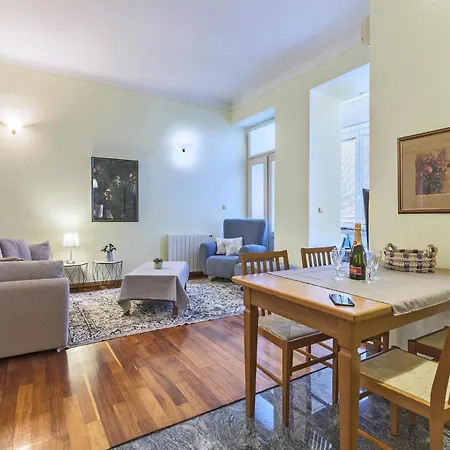 Lovely In With Kitchen Apartamento