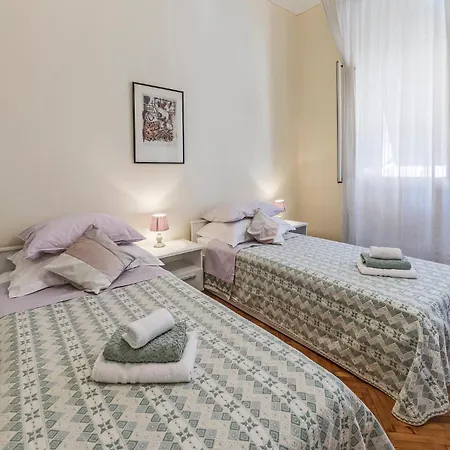 Lovely In With Kitchen Apartamento